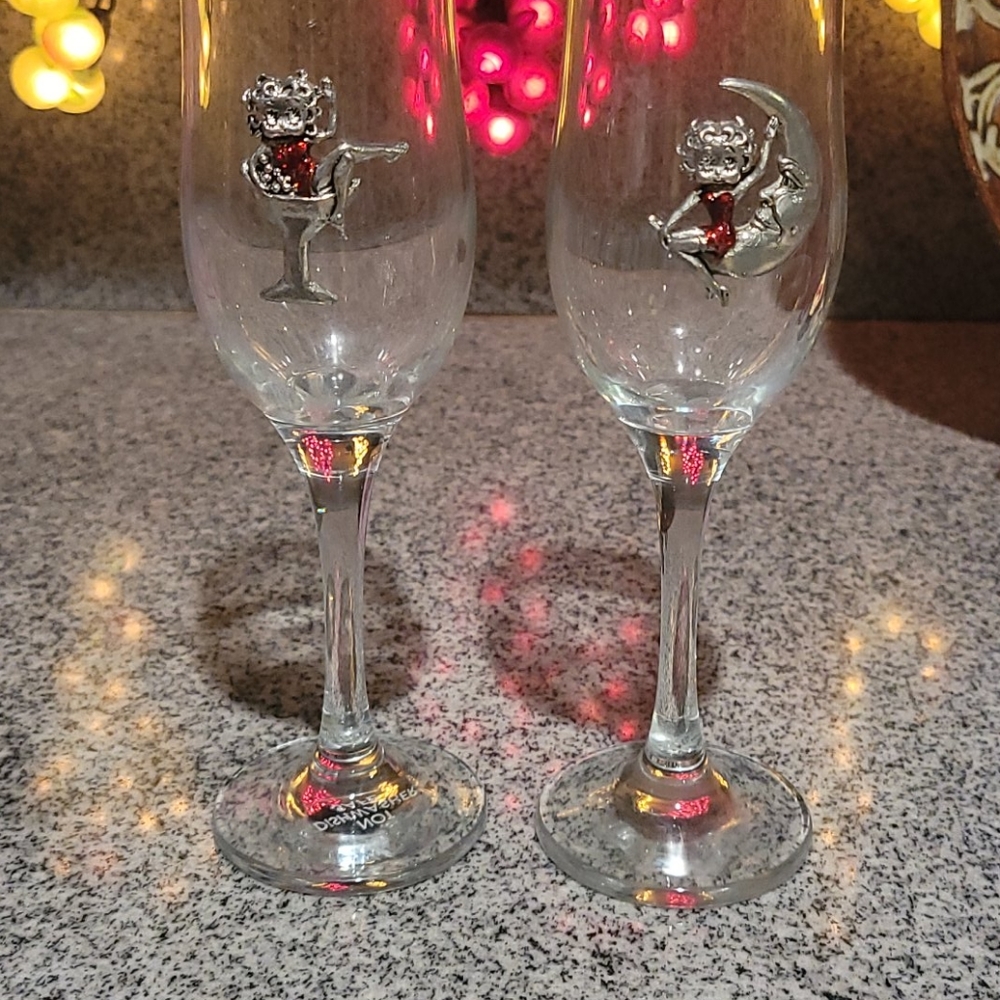 Bettyboop champagne glasses